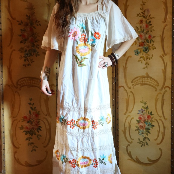 Vintage Dresses & Skirts - ✨Vintage 60s 70s Mexican Embroidered Boho Maxi